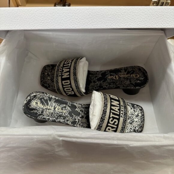 Dior Chardons Print Black Size 37 Sandals - Picture 7 of 7